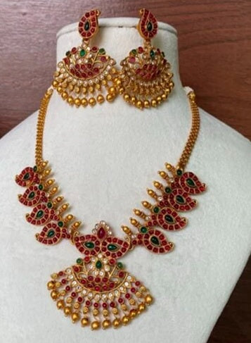 Traditional Grand Look Necklace