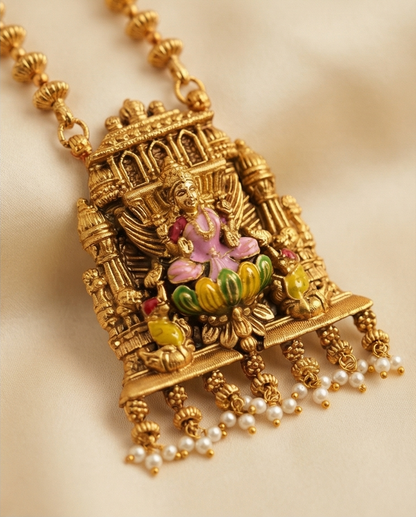 Antic Temple pendant with golden Bead Haram with Earrings (NRW2)
