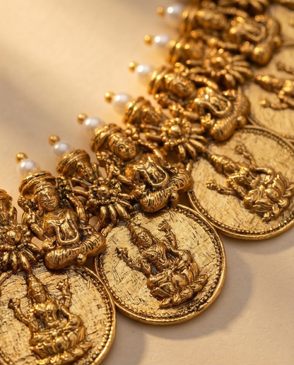 Lakshmikasu Necklace with Earrings (NRW29)
