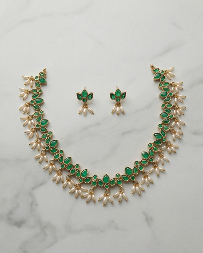 Emerald green stone with pearl rice beads Necklace with Earrings (NRW20)