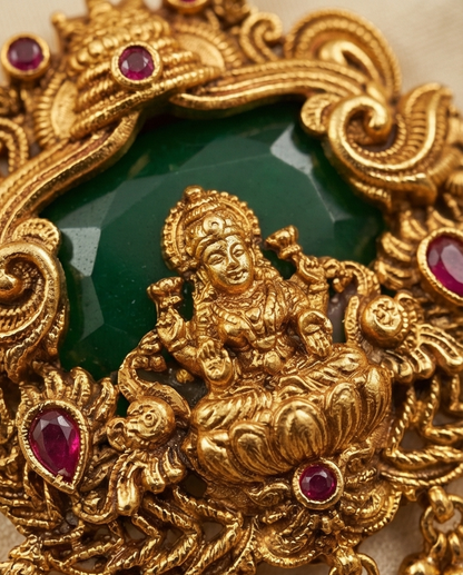 Emerald green stone Lakshmi pendant chain with Earrings (NRW25)