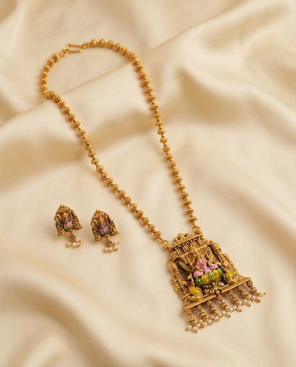 Antic Temple pendant with golden Bead Haram with Earrings (NRW2)